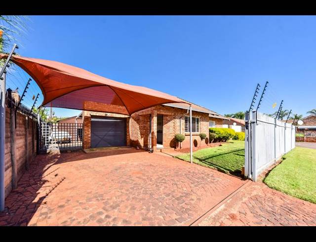 2 BEDROOM HOUSE FOR SALE IN DORANDIA